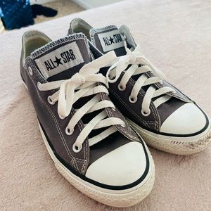 Converse size mens7 womens 9